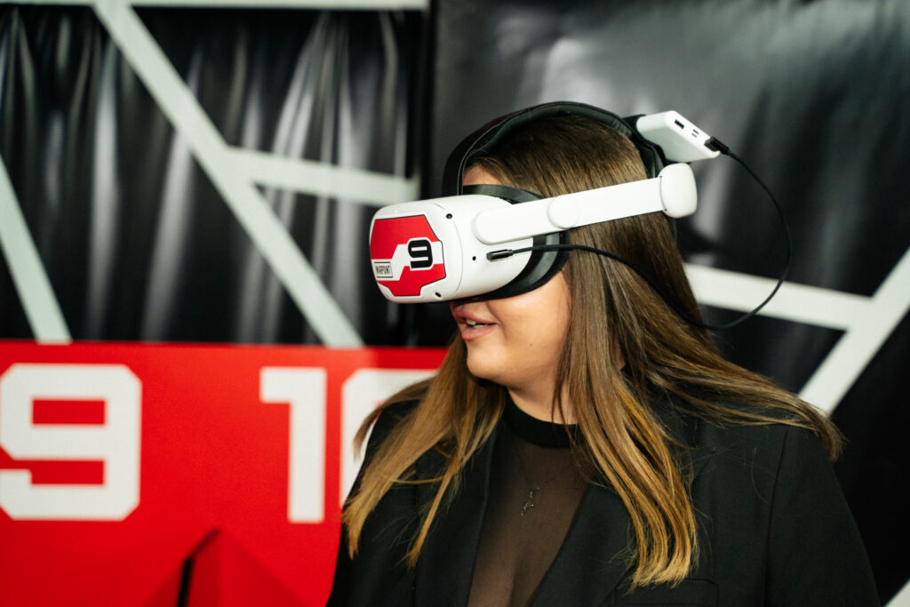 Пензенские студенты в VR-очках выполняют нормативы ГТО