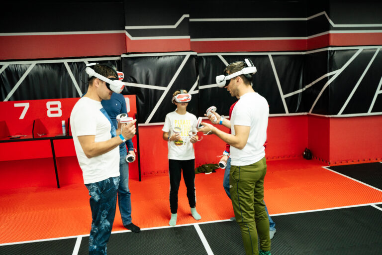 WARPOINT Пенза, фиджитал арена, VR-игры, активный отдых, виртуальная реальность, досуг в Пензе