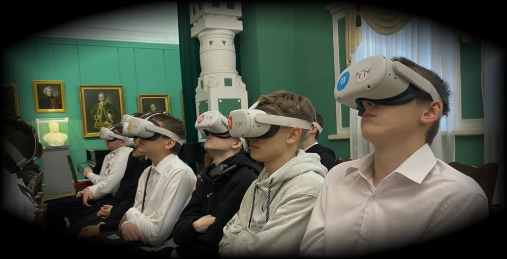 Дети в шлемах на занятии VR-просвещения в Пензе